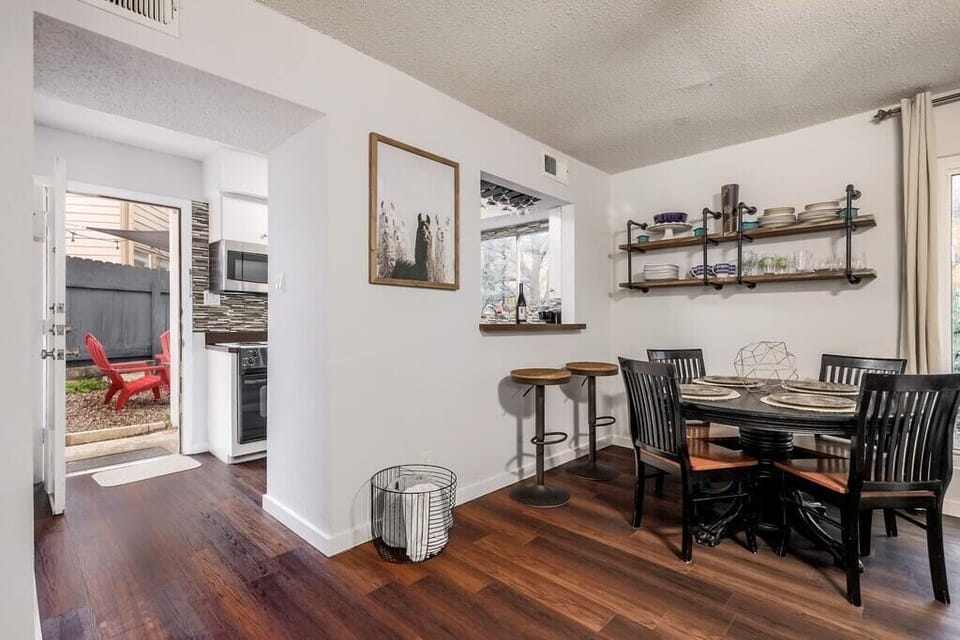 View of Dining area and outdoor space 
