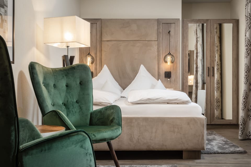 City Single Room | Hypo-allergenic bedding, in-room safe, blackout drapes, soundproofing