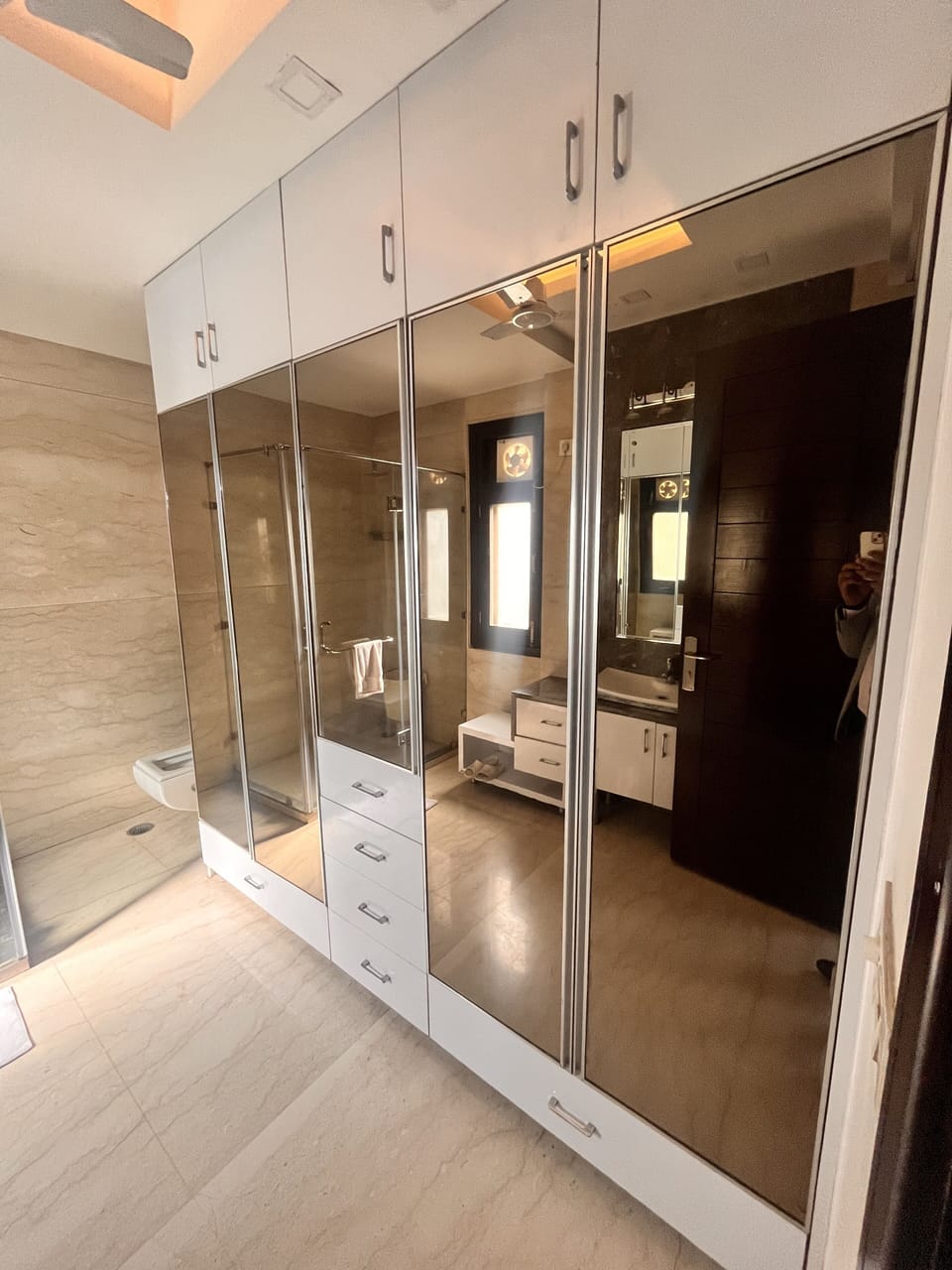 Family Room | Wardrobe