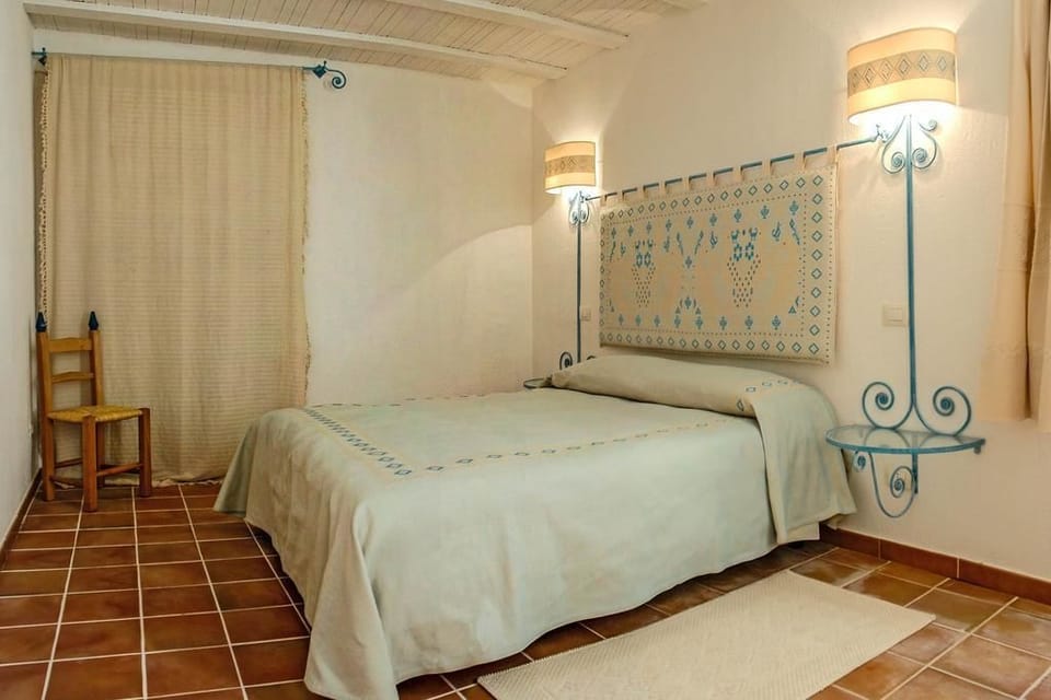 Junior Suite | Premium bedding, desk, soundproofing