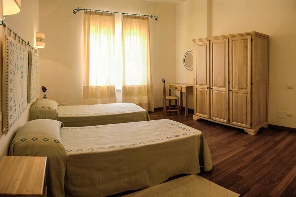 Premium bedding, desk, soundproofing