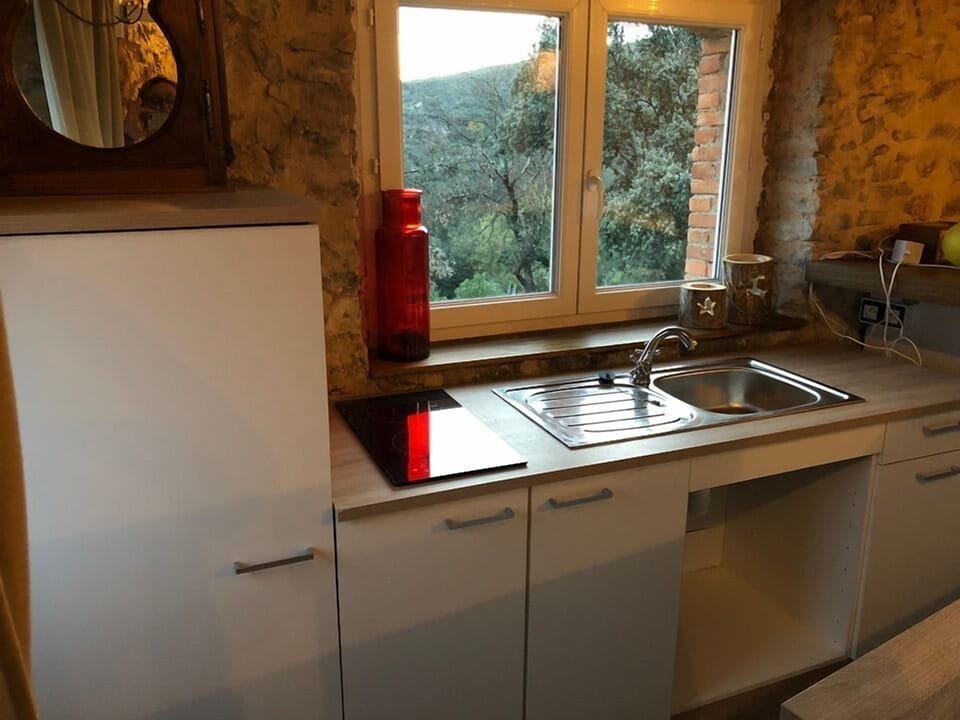 Family Apartment, 1 Bedroom, Non Smoking, Pool View | Private kitchen | Coffee/tea maker, electric kettle