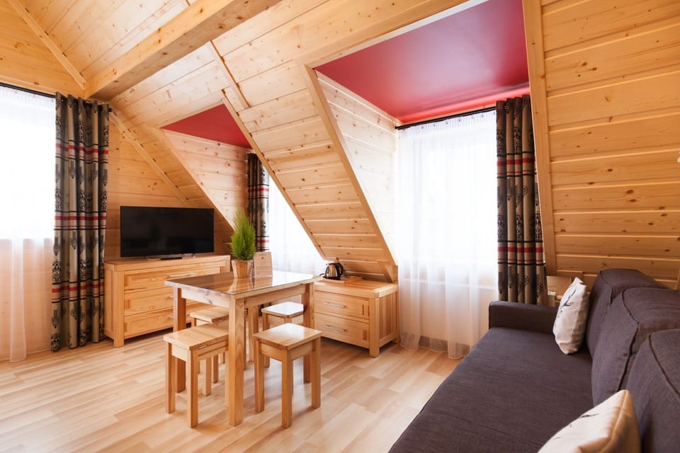 Quadruple Room, Private Bathroom (Balcony) | Premium bedding, iron/ironing board (on request), WiFi (free)