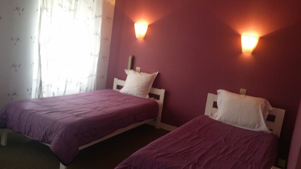 Desk, cribs/infant beds, rollaway beds, free WiFi