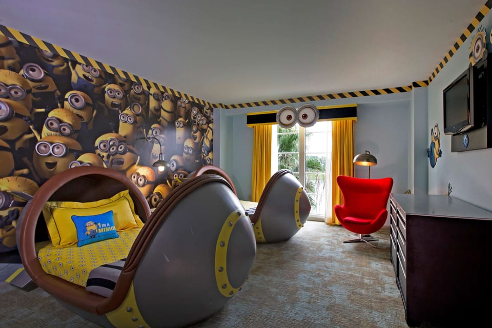 Suite, Non Smoking (Despicable Me Kids Suite), Universal Express Unlimited^ included | Hypo-allergenic bedding, in-room safe, desk, iron/ironing board