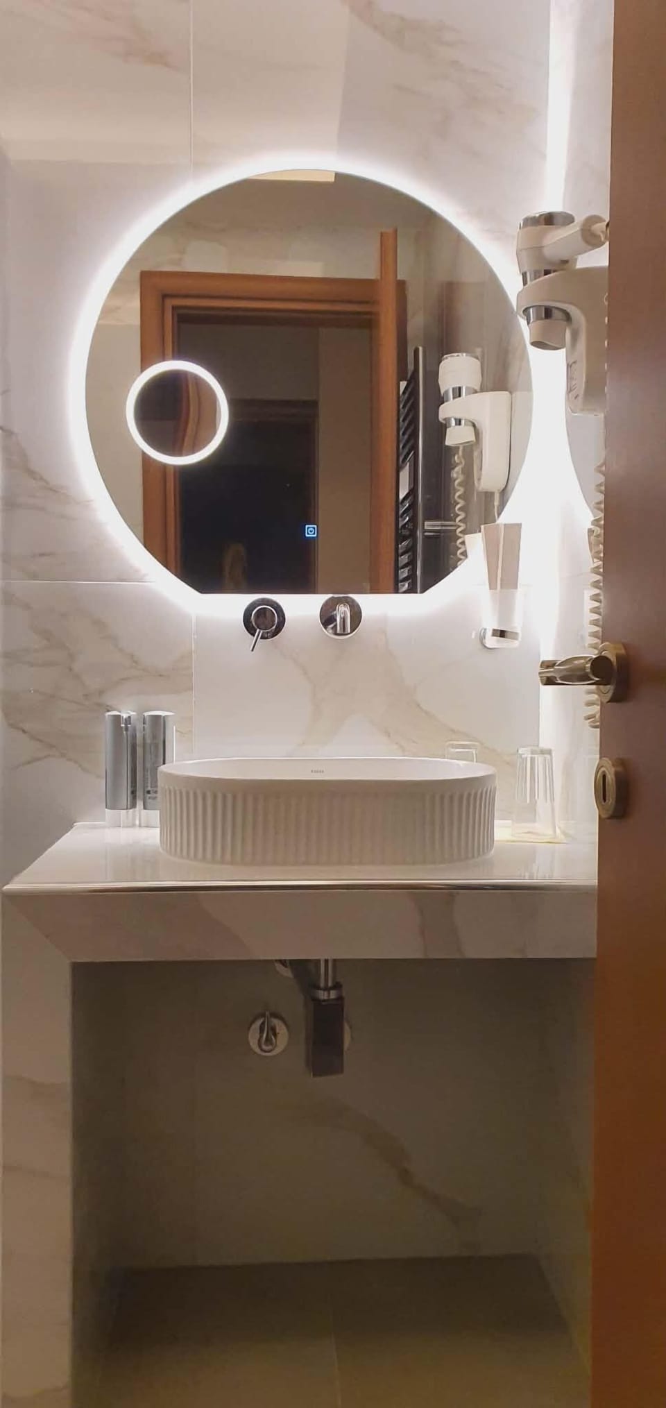 Shower, rainfall showerhead, designer toiletries, hair dryer