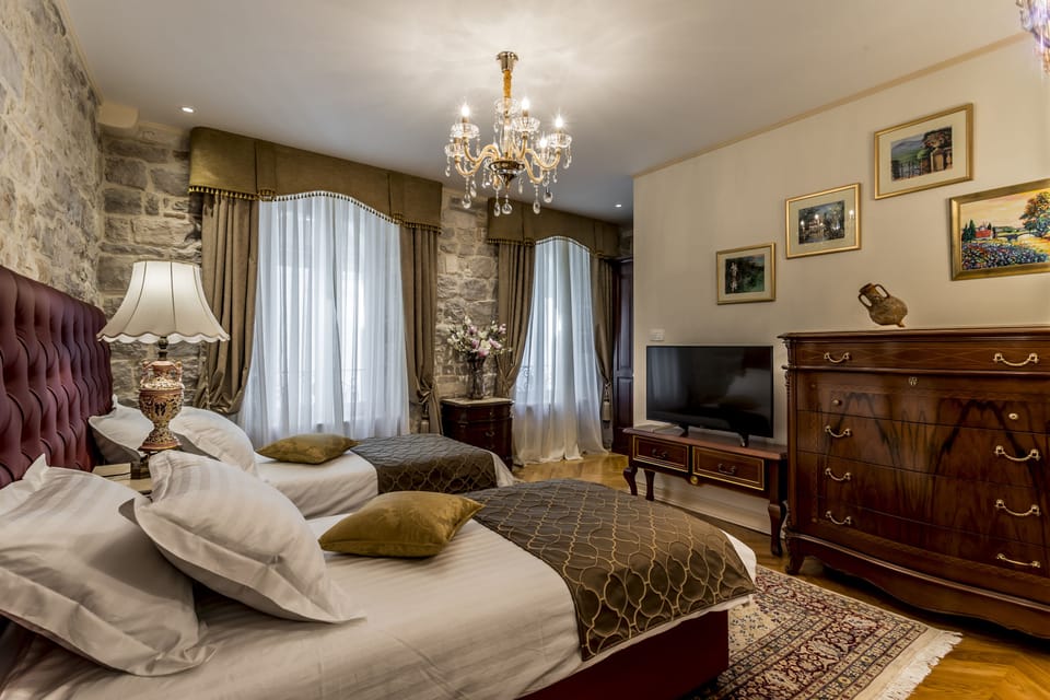 Luxury Suite Piaca - Other location, 3 min away | Premium bedding, in-room safe, individually decorated