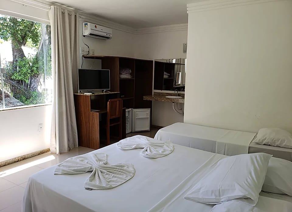 Standard Room | Minibar, free cribs/infant beds, rollaway beds, free WiFi
