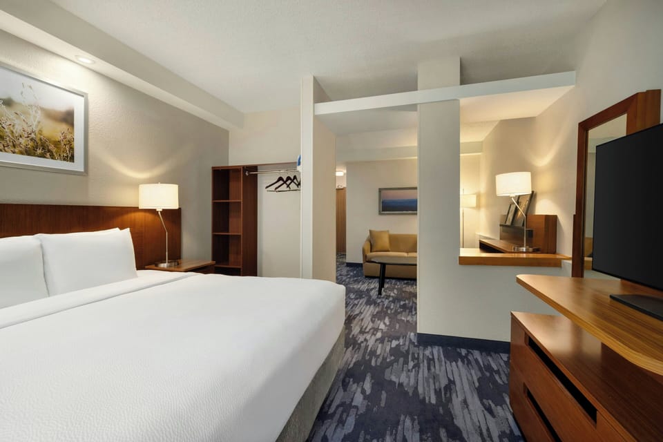 Suite, 1 King Bed with Sofa bed | Desk, iron/ironing board, free cribs/infant beds, free WiFi