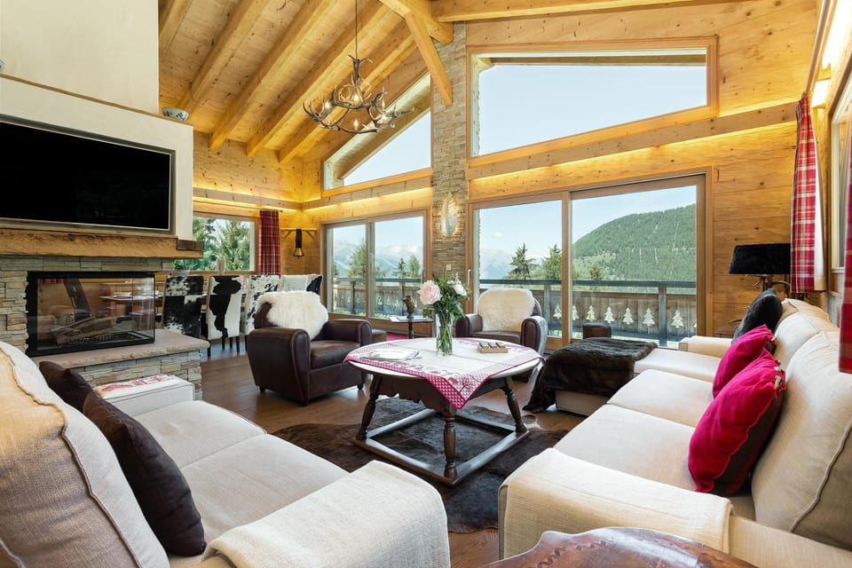Living-dining room