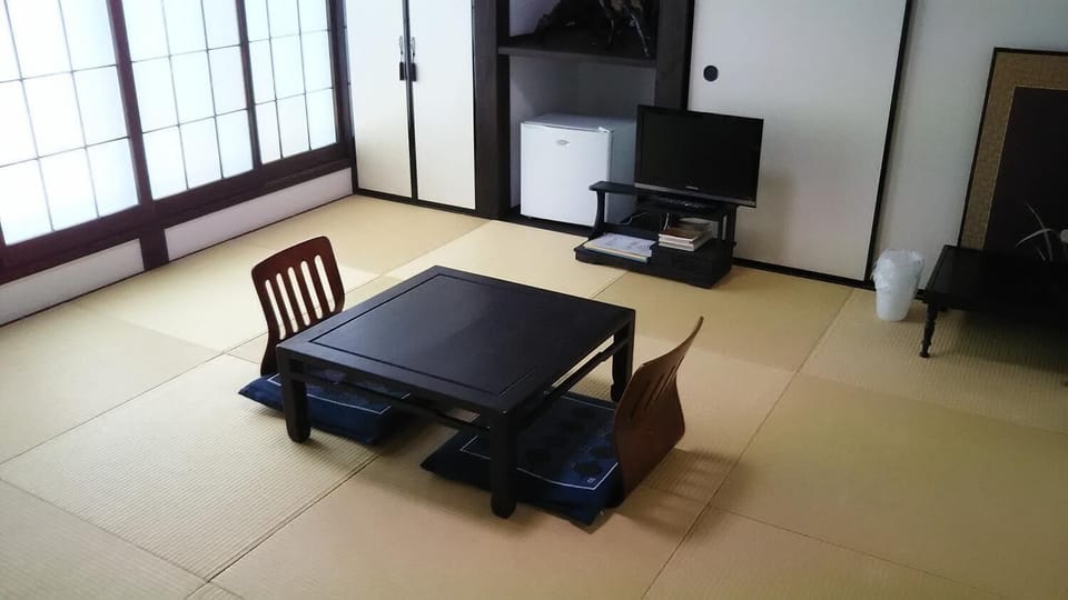 Private Vacation Home | 2 bedrooms, down comforters, WiFi (free), individually decorated