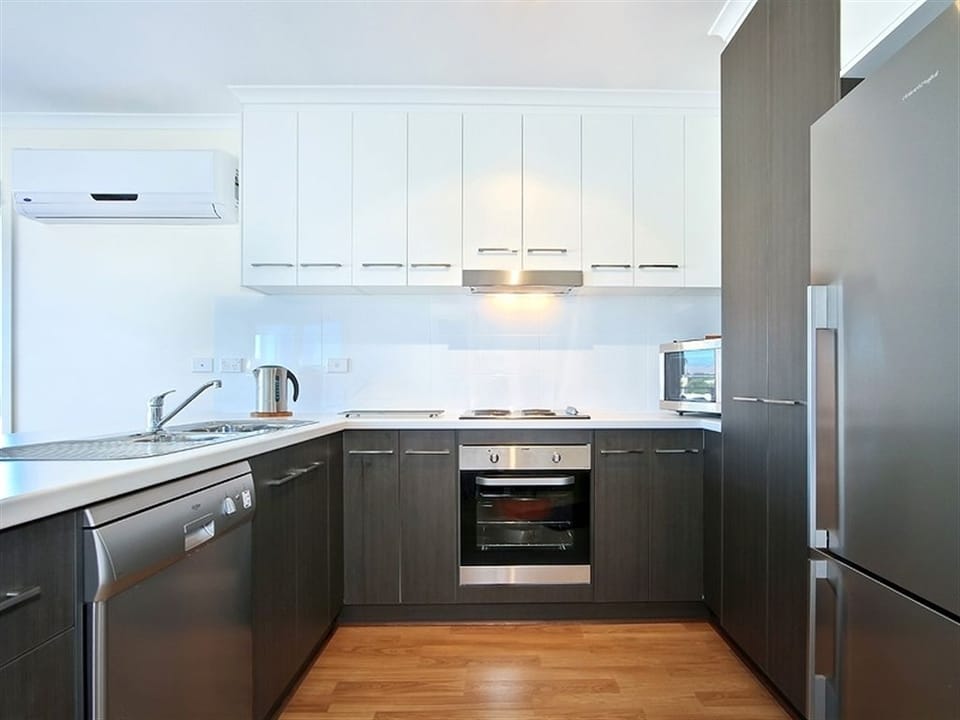 Sunset at Snapper Point | Private kitchen | Fridge, microwave, oven, stovetop