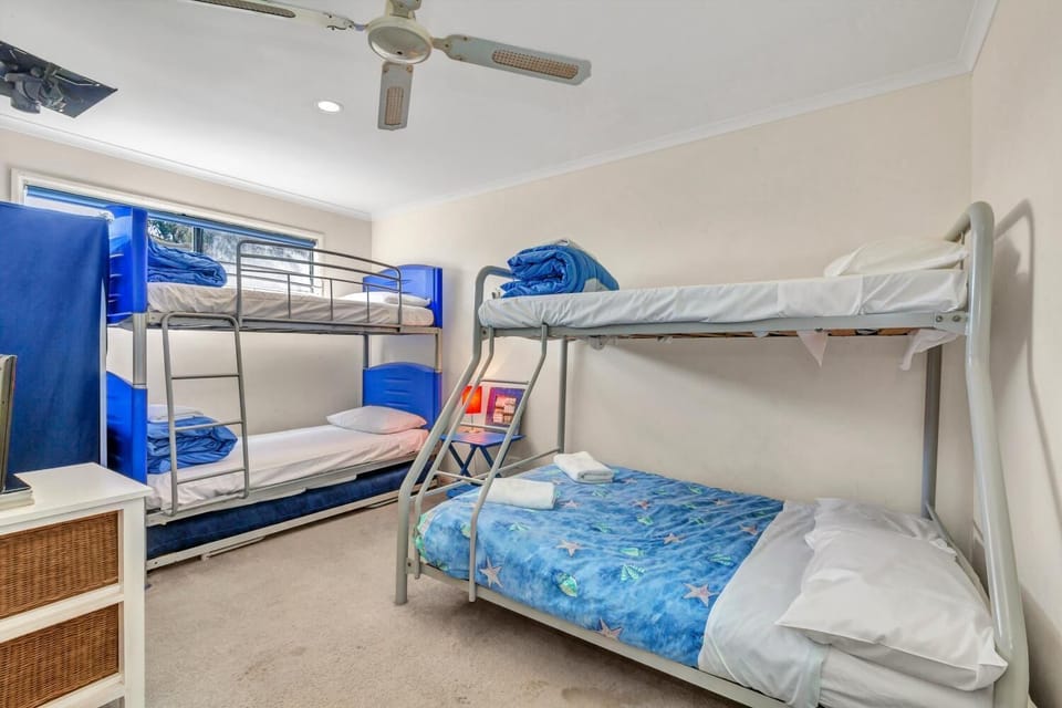 3 bedrooms, iron/ironing board