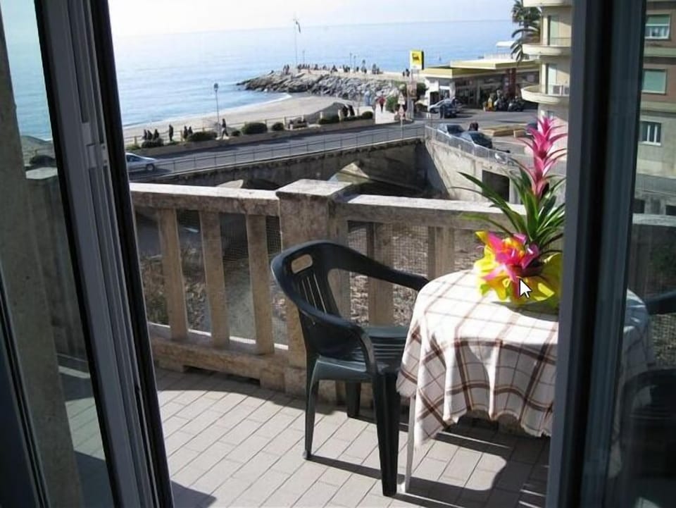 Single Room | Terrace/patio