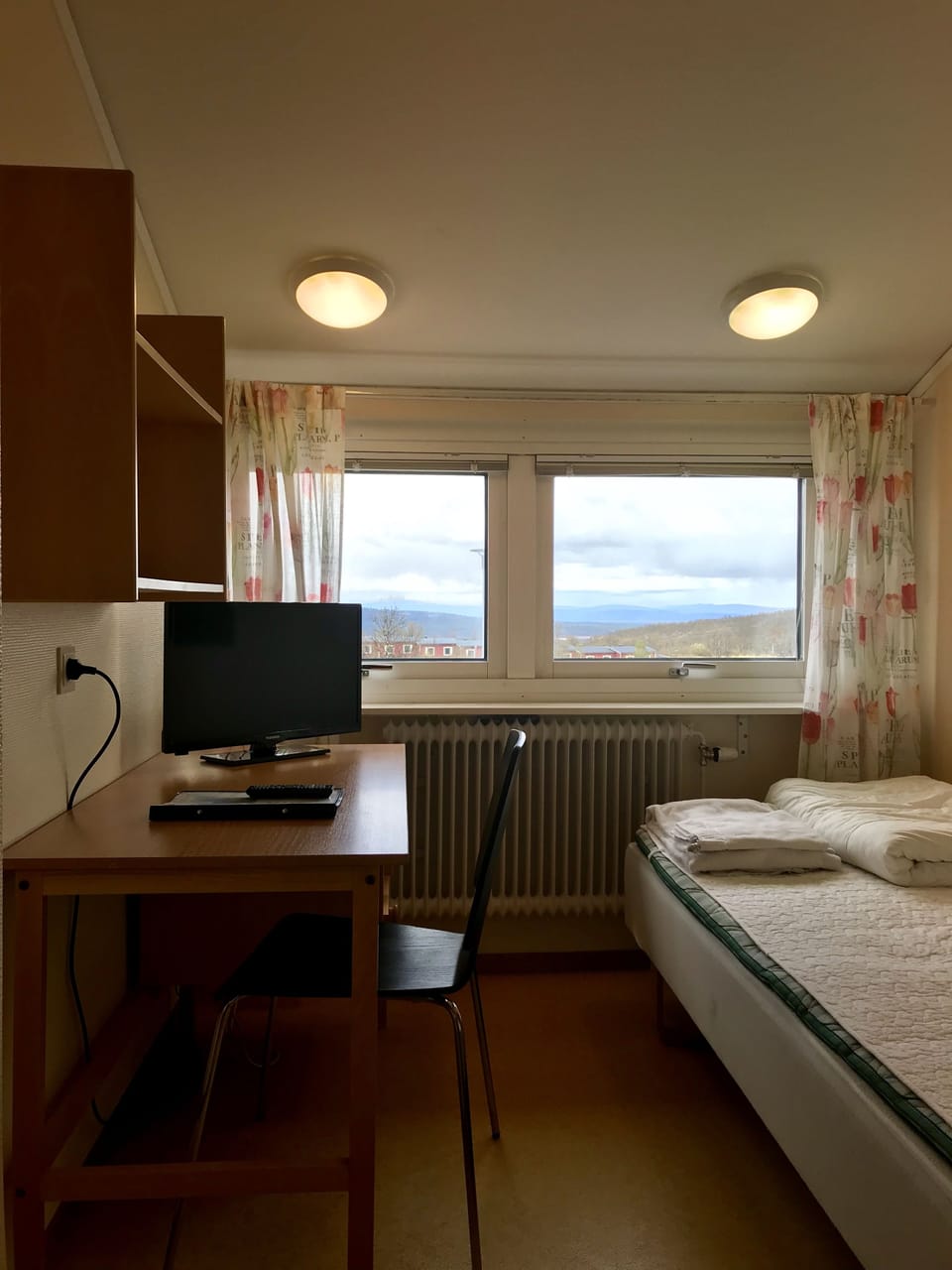 Economy Single Room, Shared Bathroom (Vandrarhem) | Desk, laptop workspace, iron/ironing board, free WiFi