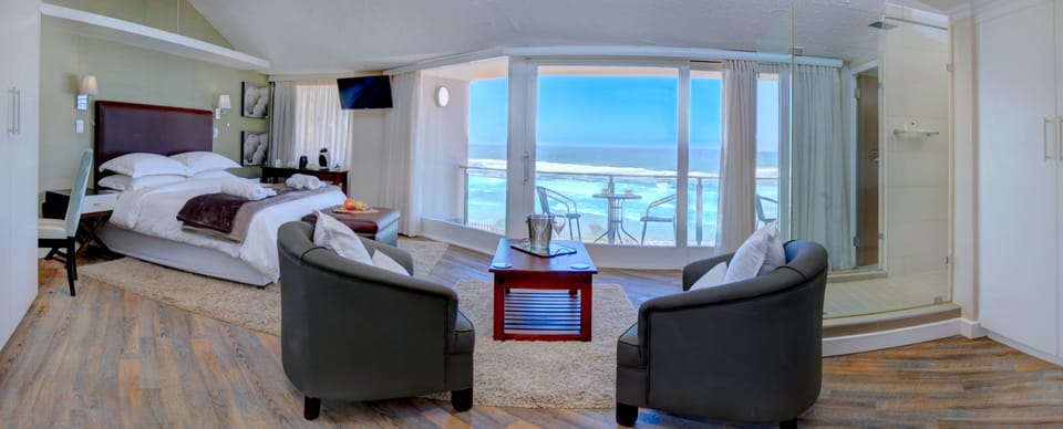 Room 5  | Premium bedding, minibar, in-room safe, desk