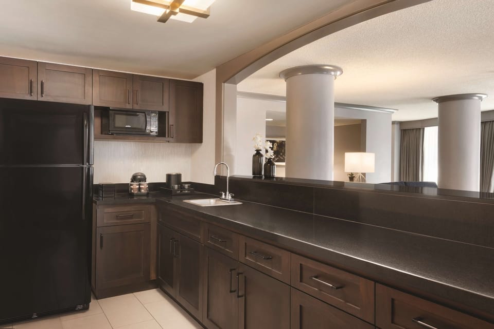 Presidential Suite, 1 King Bed | 1 bedroom, hypo-allergenic bedding, in-room safe, desk