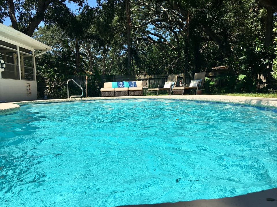 Private in-ground pool 3ft-6ft