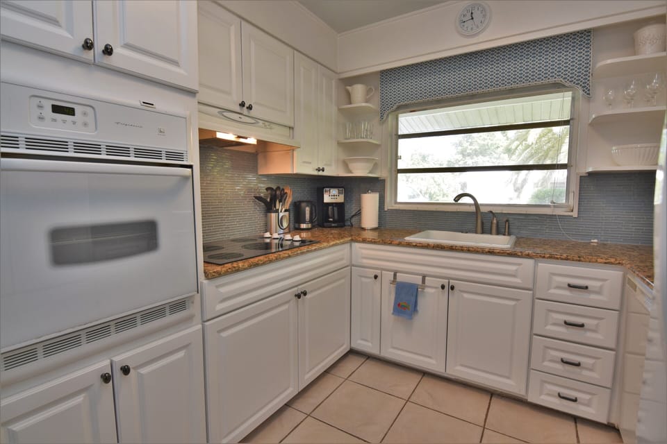 Fully equipt kitchen