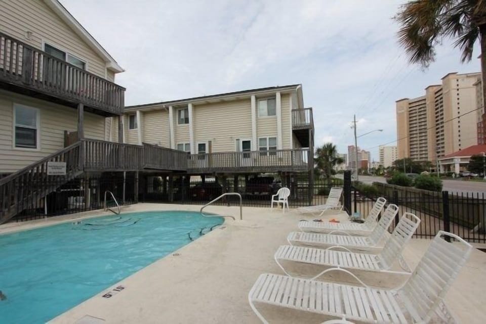 Private pool for guests