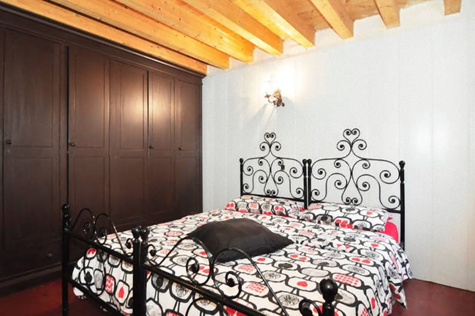 Apartment, 1 Bedroom | 1 bedroom, free WiFi