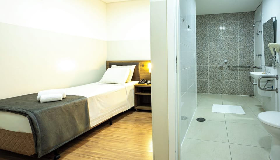 Standard Room, 1 Twin Bed | Minibar, free WiFi, bed sheets