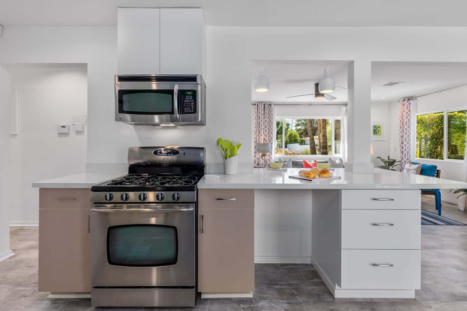 Well appointed kitchen appliances