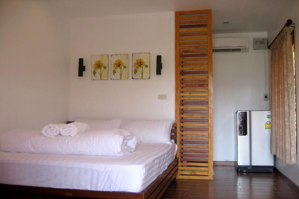Superior Room | Blackout drapes, rollaway beds (surcharge), WiFi (free)