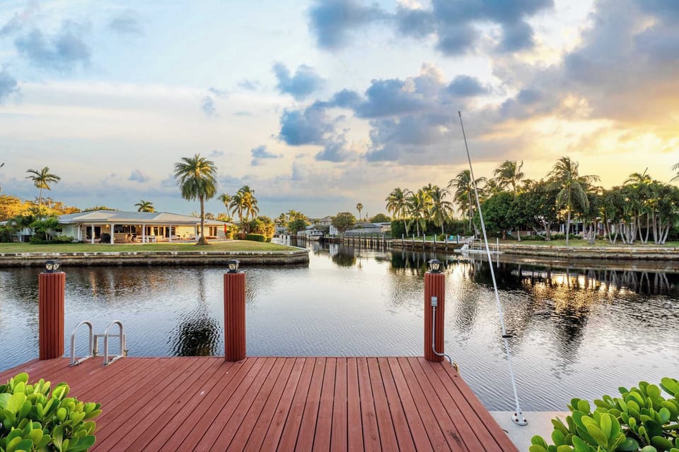 Chill on the dock.