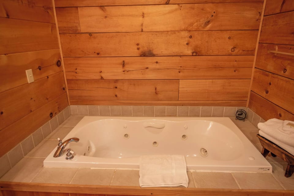 and 2nd jetted tub...