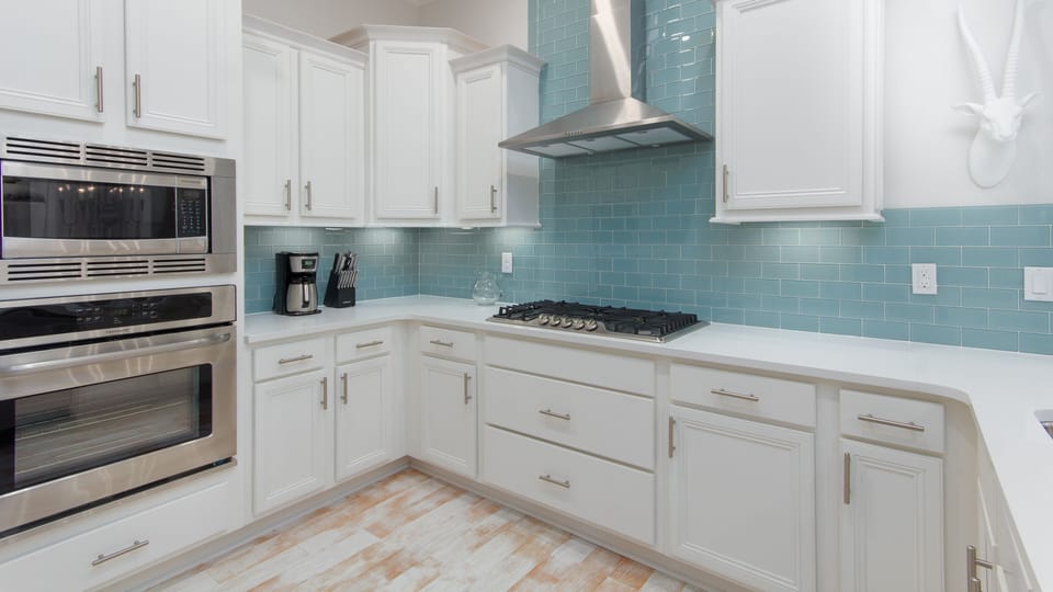 Stylish custom kitchen tile work