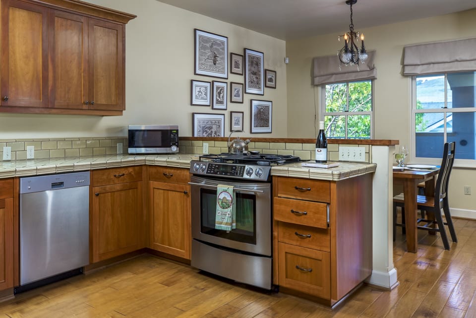 Gourmet Kitchen - 28 San Miguel Avila Beach Vacation Rental