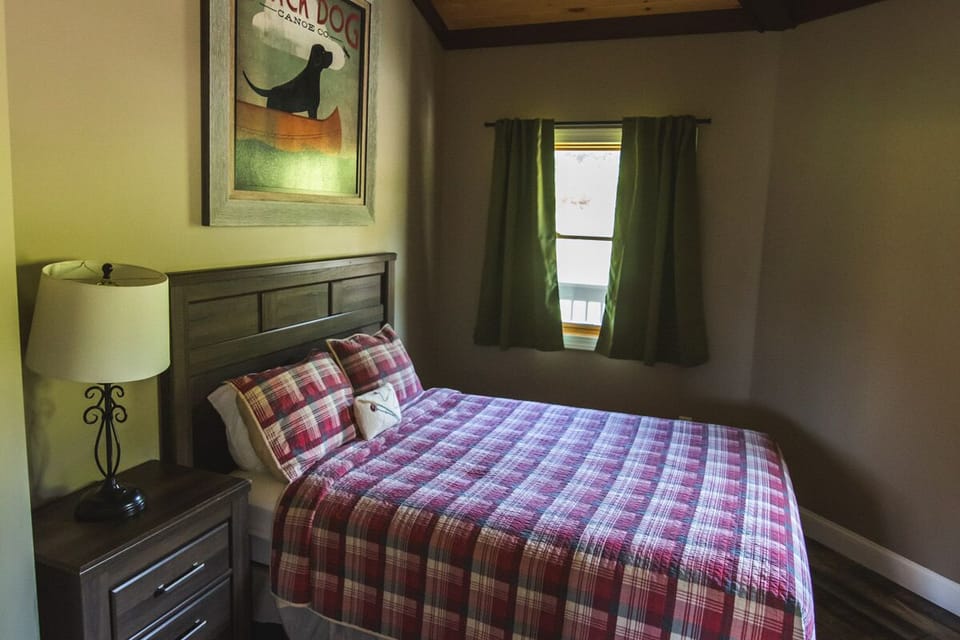 Lakeview Upstairs Bedroom