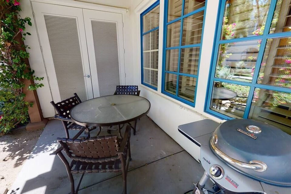 Patio with grill