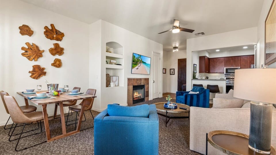 Living/Dining Area