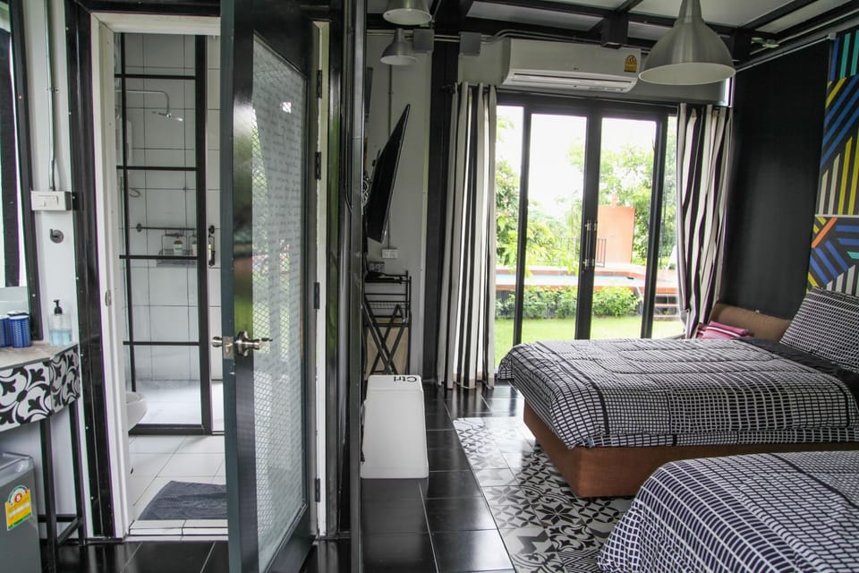 Mood of Love Room  | Bathroom | Shower, rainfall showerhead, free toiletries, hair dryer