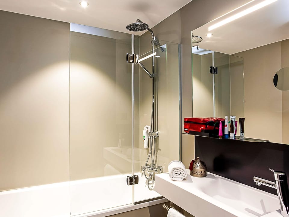 Comfort Room, 2 Twin Beds (Limited Edition) | In-room safe, soundproofing, iron/ironing board, free WiFi