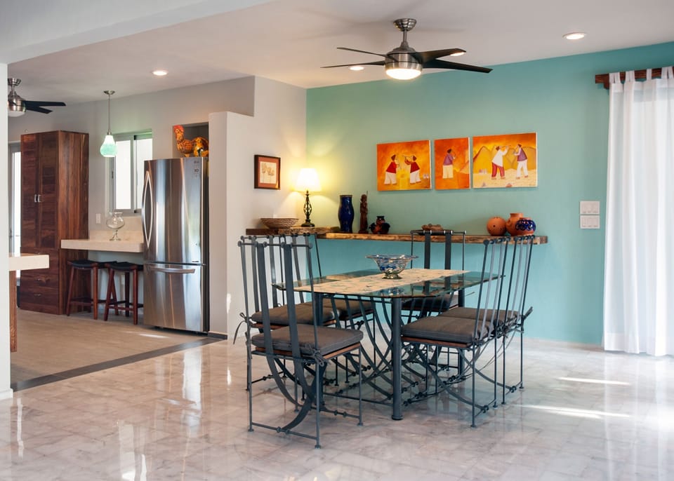 Sometimes youi just want to entertain at home - Dining Room table seats 6