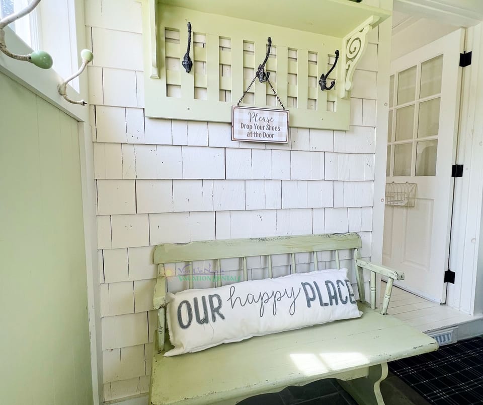 Entry way - Entry way