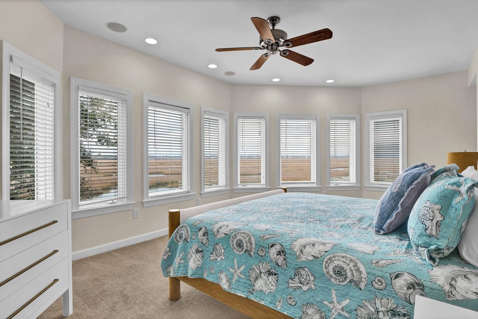 Master bedroom- Middle Floor