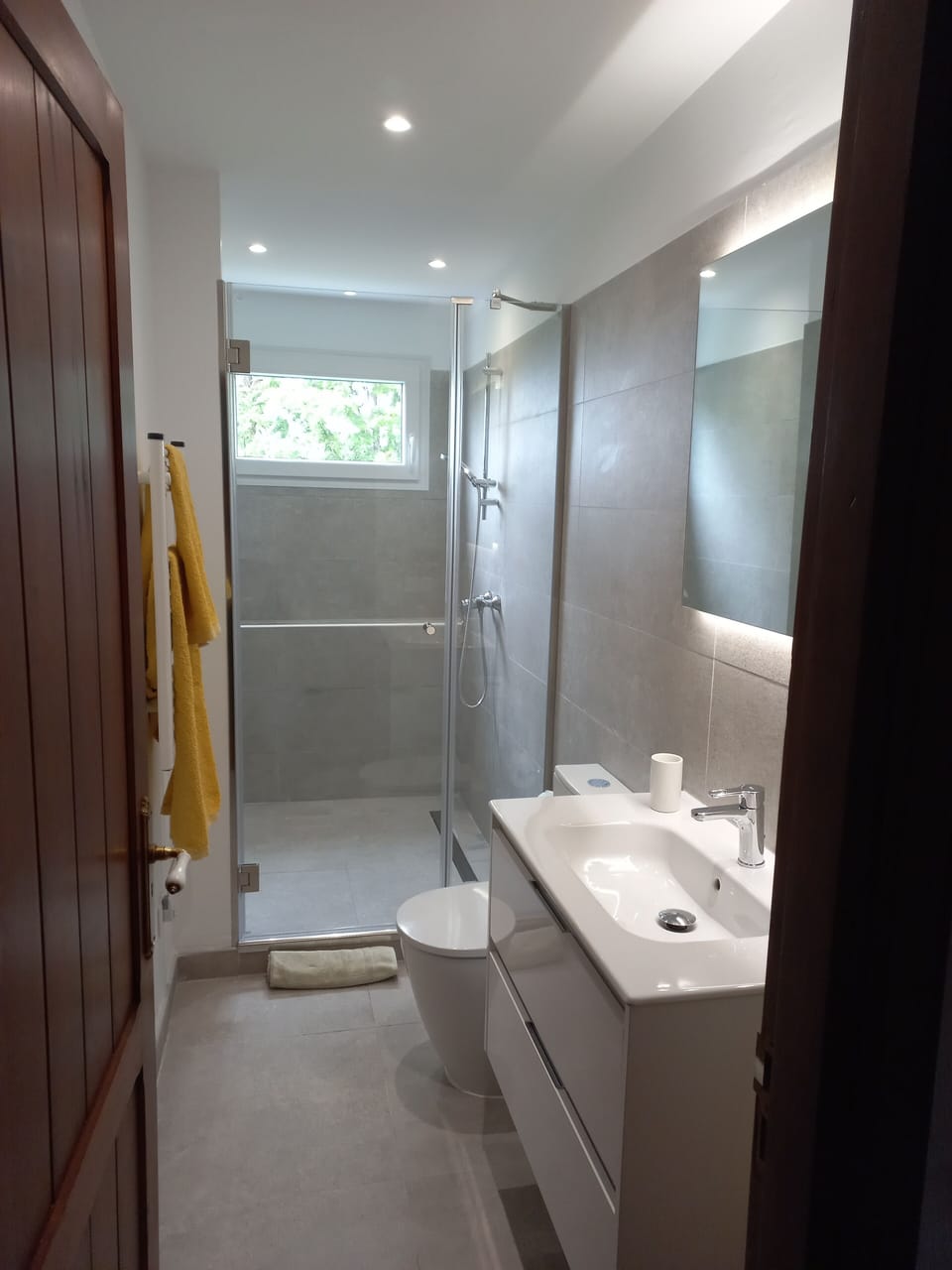 Bathroom 2