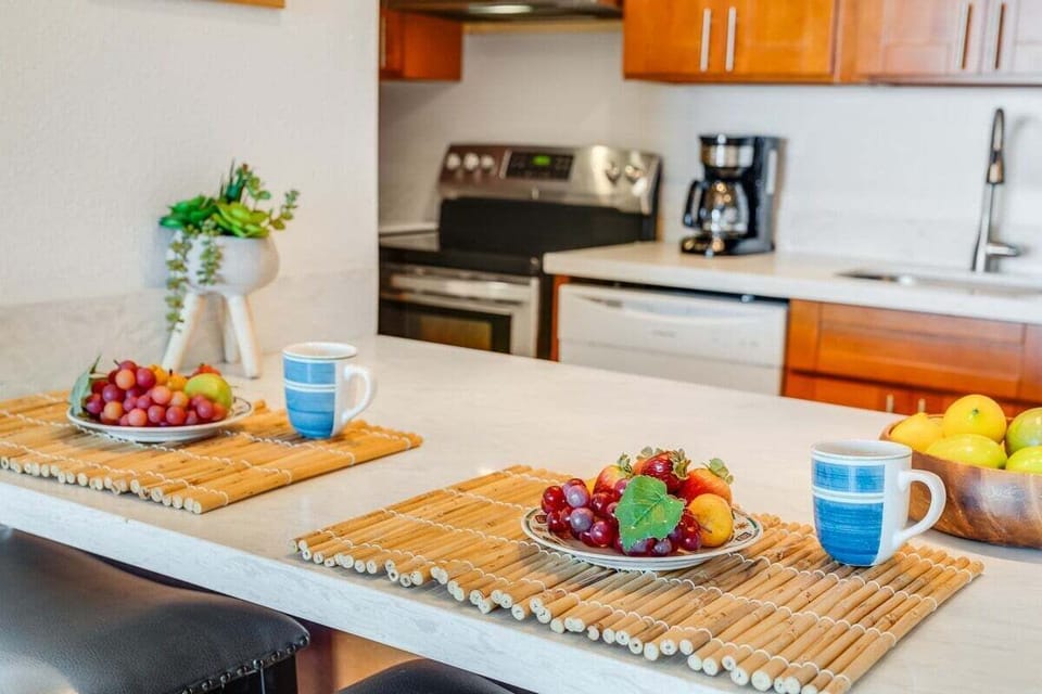 Cozy counter seating—perfect for quick bites
