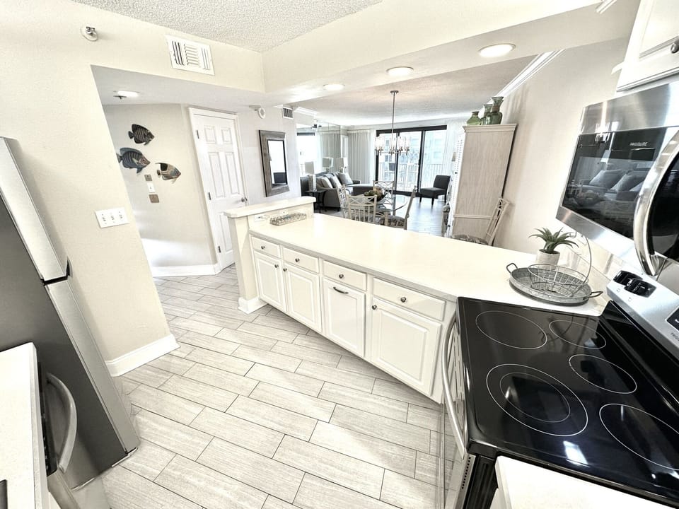 Fully Stocked Kitchen