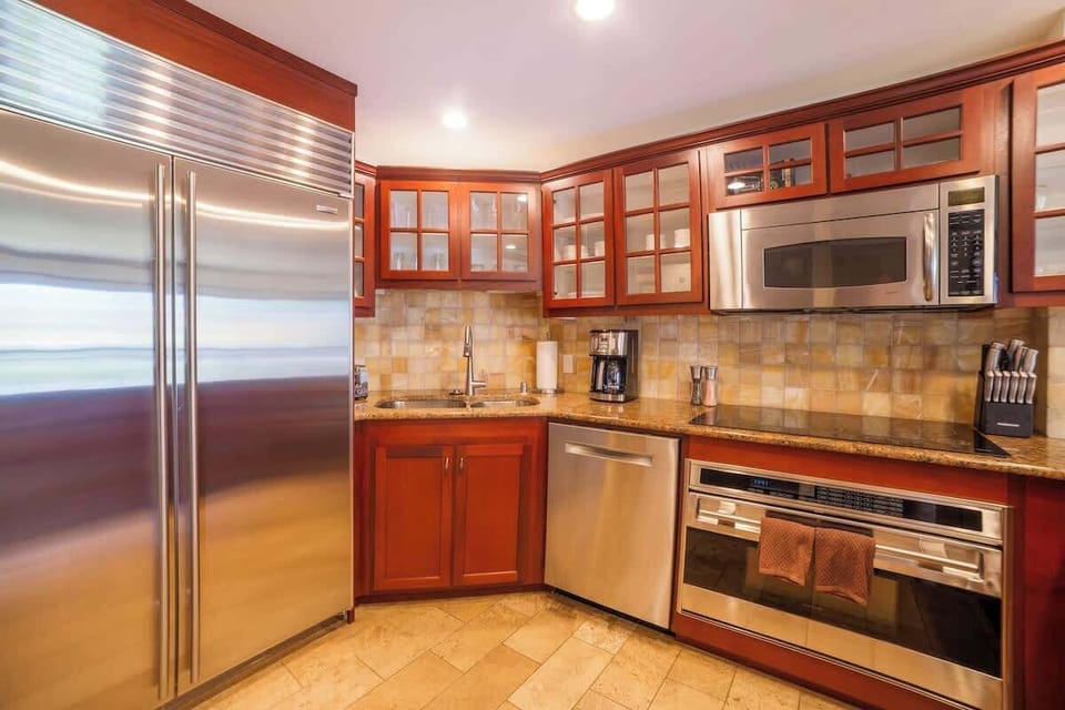 Space meets style - your dream kitchen fully equipped