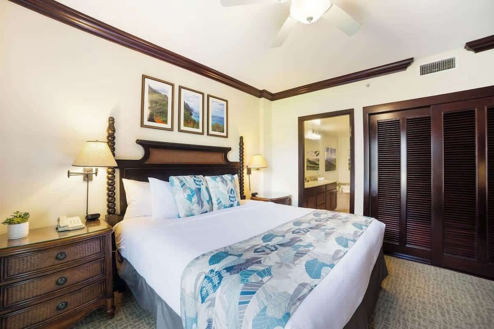 Private Master suite with king bed and ensuite bathroom