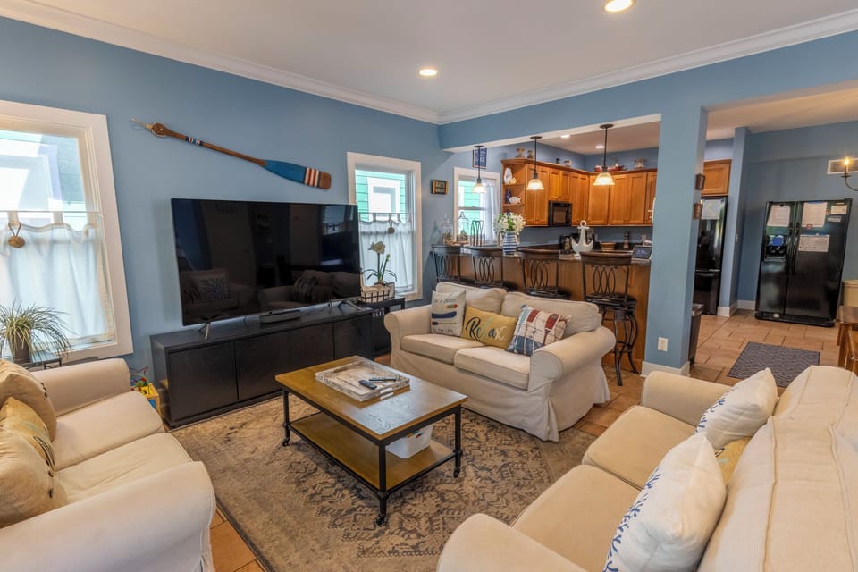 Main Level | Living Room