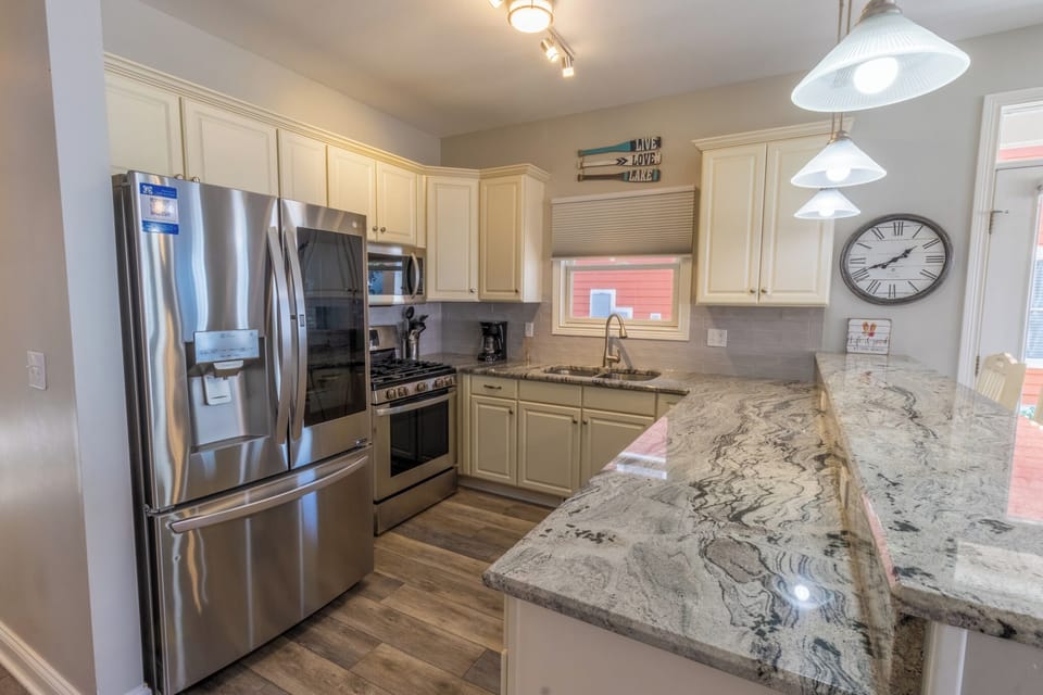 Main Level | Kitchen