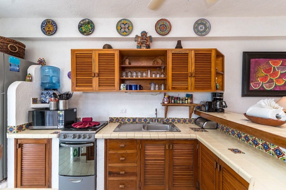 Interior - Full kitchen