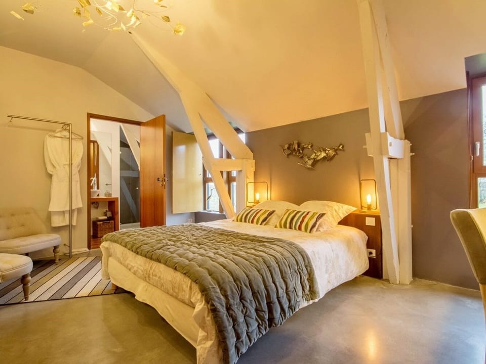 Superior Double Room, Ensuite, Garden View (Chambre L'Envolée)