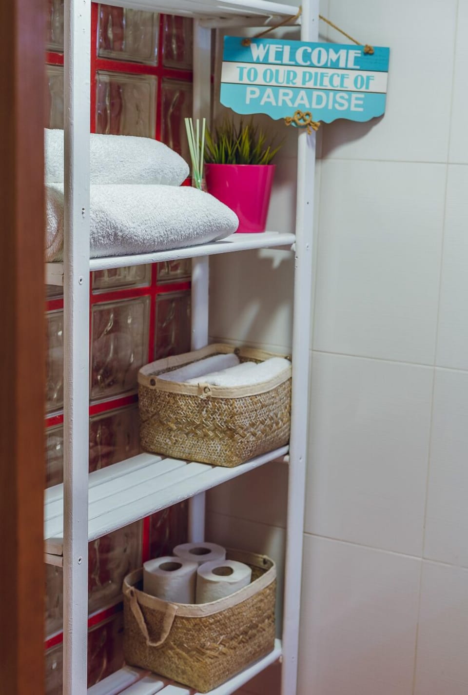 Comfort Apartment, 2 Bedrooms, Terrace, Poolside | Bathroom | Shower, free toiletries, hair dryer, towels